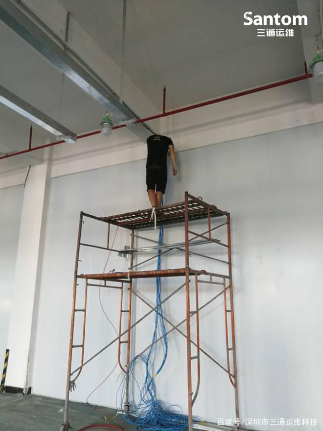 智能化工廠弱電系統核心組成與機房建設及智能語音設備應用指南